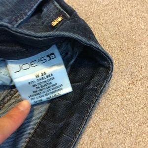 Joes size 26 Chelsea jeans